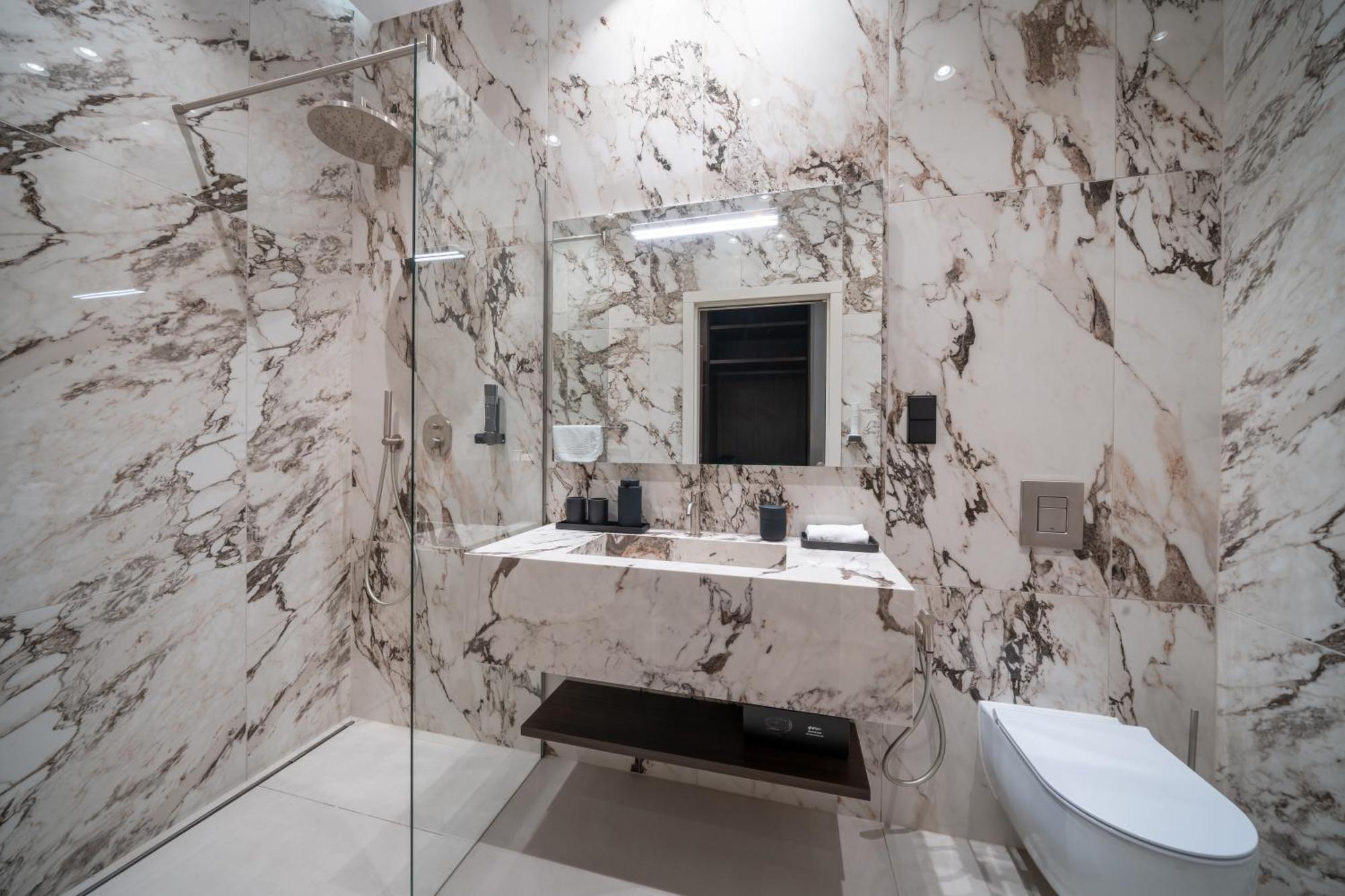 Damas Suites Budapest Bagian luar foto
