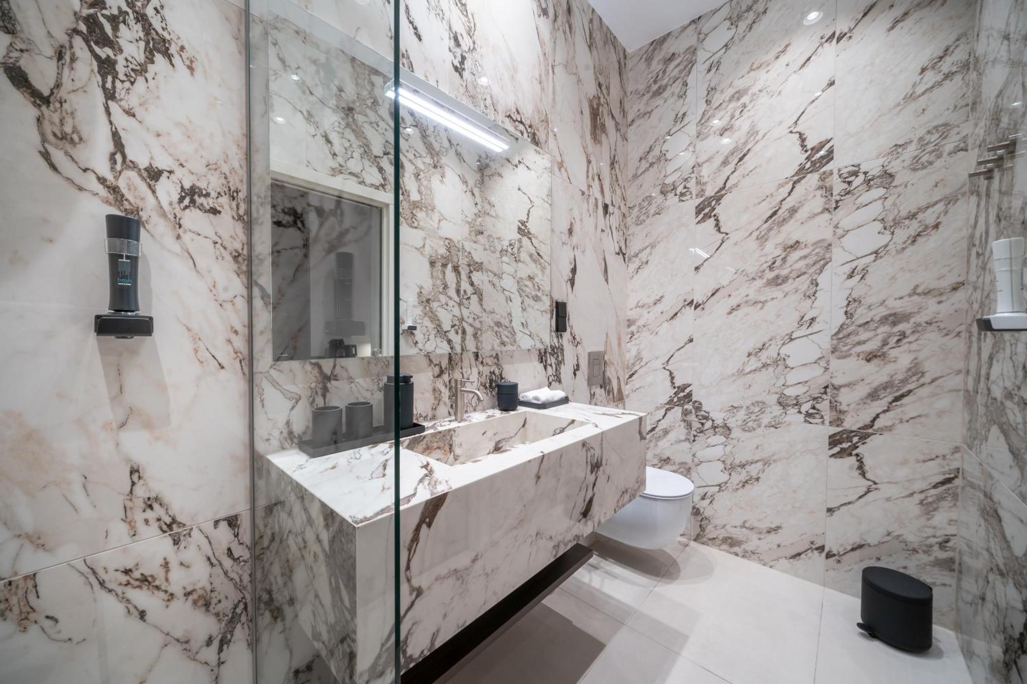 Damas Suites Budapest Bagian luar foto